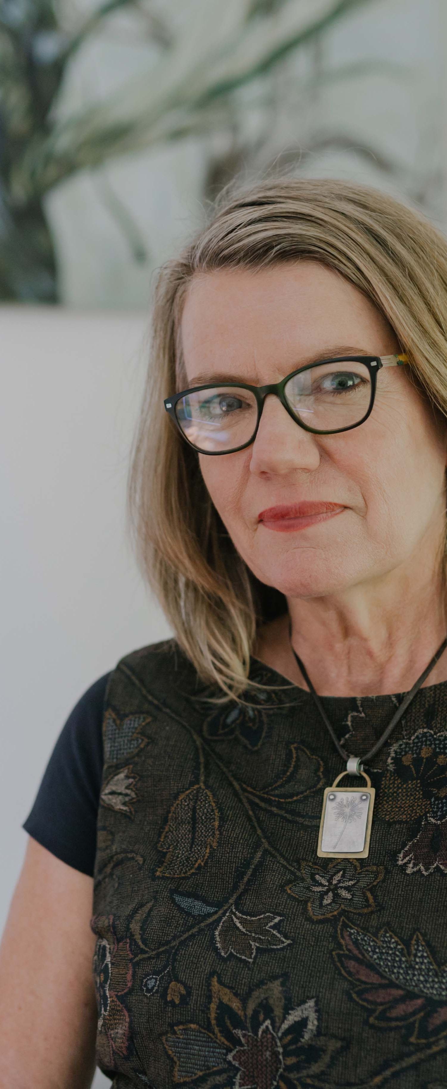 Head shot of Dr. Cath Cosgrave