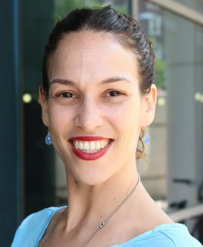 Headshot of Tzipi
